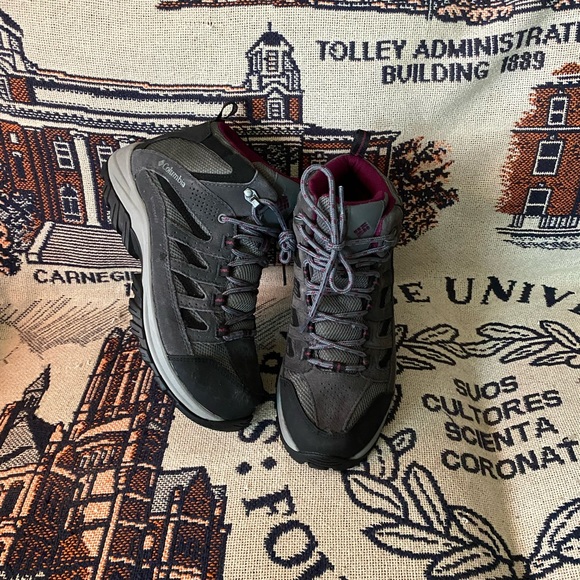 Womens Columbia Crestwood Mid Hiking Boots - Picture 8 of 13